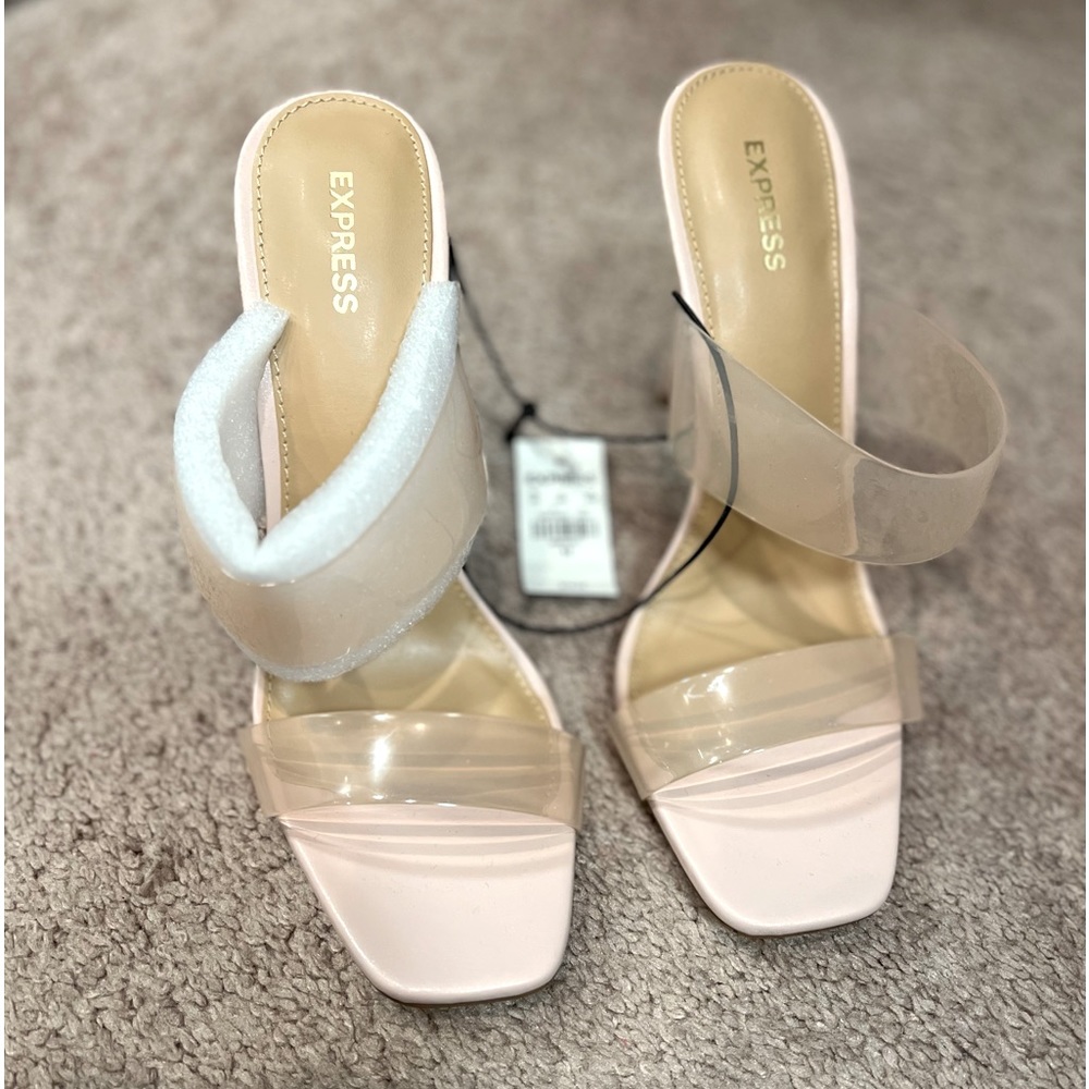 Express 4.5 heel - color: soft pink.